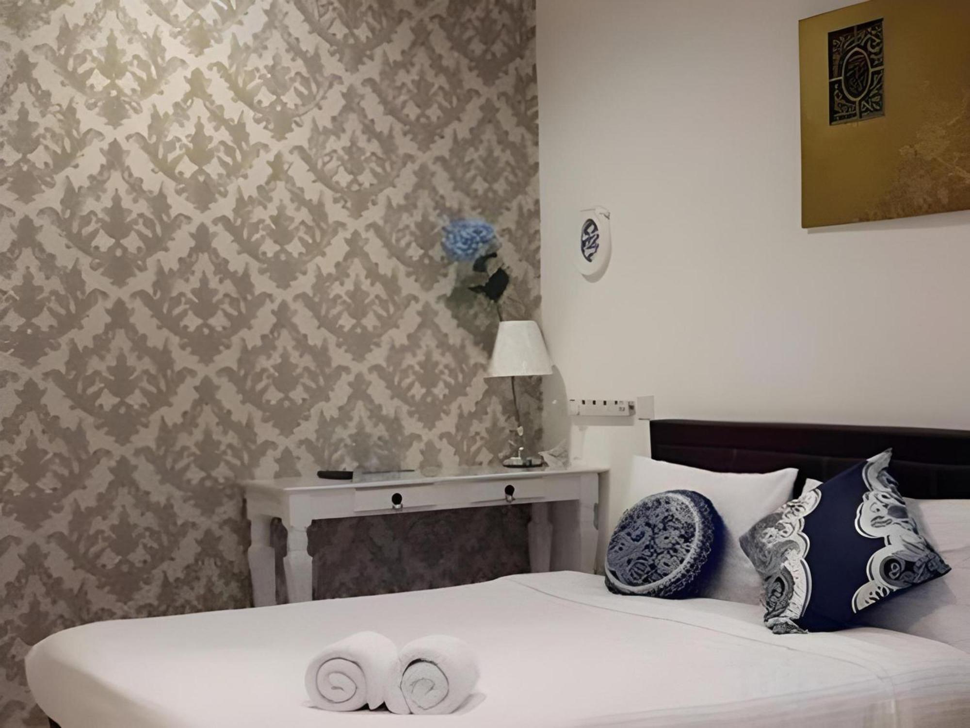 Oyo 91068 Elephant House Boutique Hotel George Town Buitenkant foto